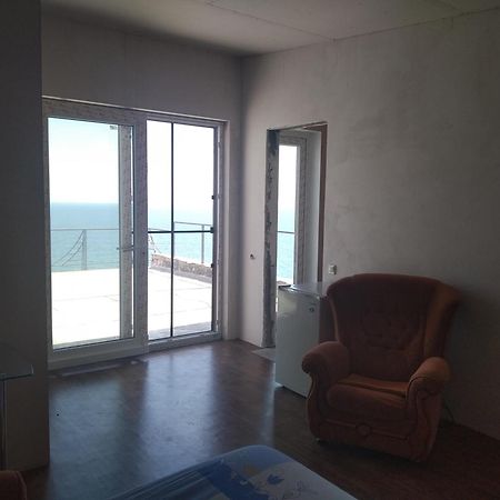 Аппартаменты Студия Первая Линия У Моря В Совиньоне Odesa Habitación foto