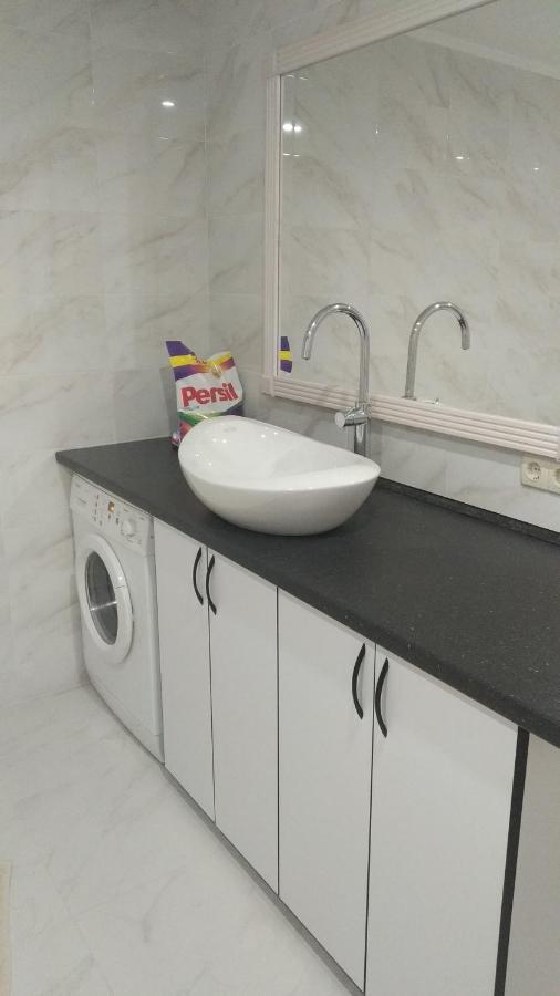 Аппартаменты Студия Первая Линия У Моря В Совиньоне Odesa Habitación foto